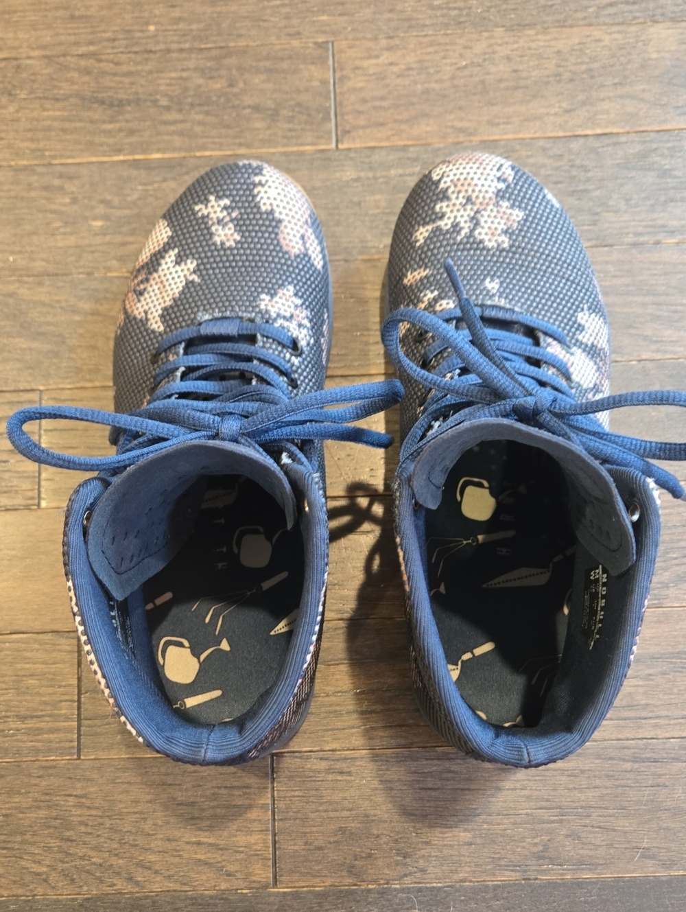 NOBULL Dark Floral Gum Trainer High-Top - Navy - SZ Women's 8.5/Men's 7 - Picture 5 of 12